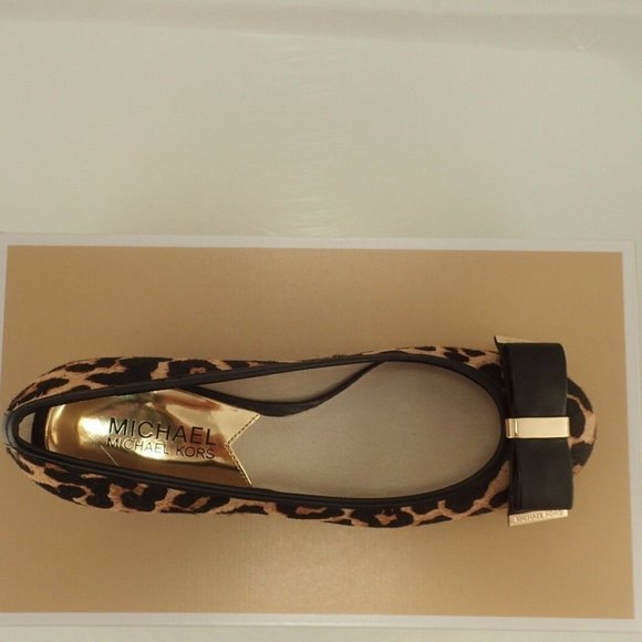 NIB MICHAEL KORS 40T4DPMP2H KIERA MID PUMP SZ. 6 - Picture 6 of 8